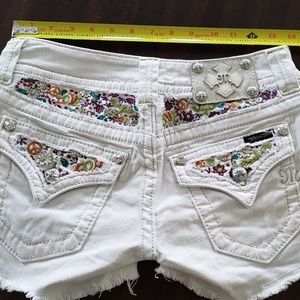 Miss Me white denim shorts size 26